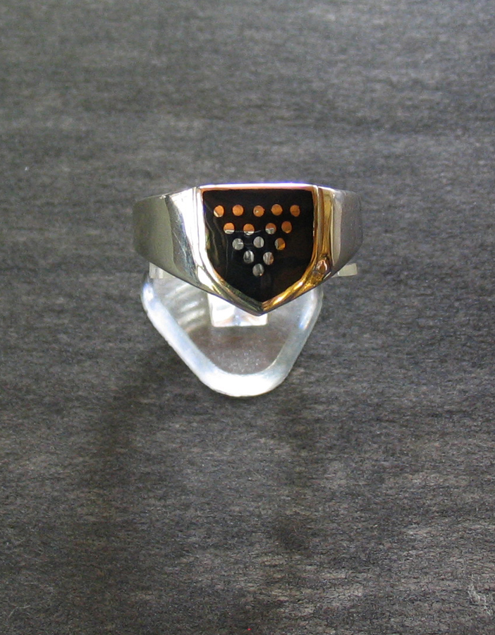 The Crest of Cornwall Ring