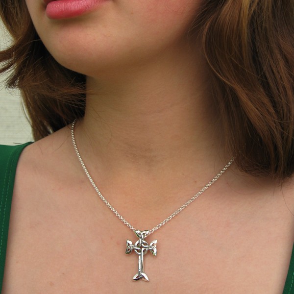 Clonmacnoise Cross Pendant - Image 2